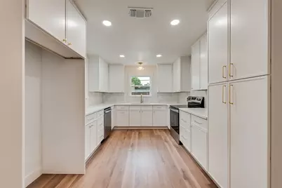 3431 Cloverdale Lane, Farmers Branch, TX 75234 - Photo 5