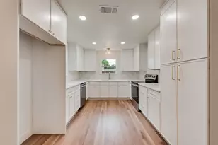 3431 Cloverdale Ln, Farmers Branch, TX 75234 - Photo 5