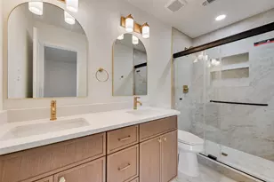 3431 Cloverdale Ln, Farmers Branch, TX 75234 - Photo 19