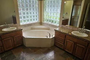 103 Heritage Pl, Glen Rose, TX 76043 - Photo 15