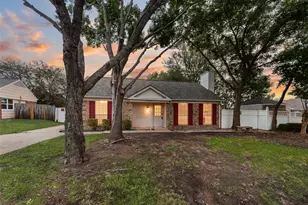 3904 Manzinita St, Fort Worth, TX 76137 - Photo 3
