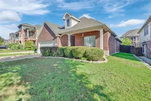 336 Gotland Dr, Grand Prairie, TX 75052 - Photo 3