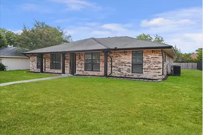 236 Charles Street, DeSoto, TX 75115 - Photo 3