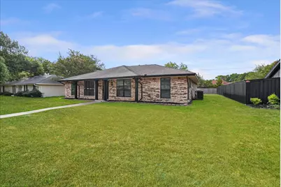 236 Charles Street, DeSoto, TX 75115 - Photo 5