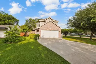 10015 Santa Garza Dr, Dallas, TX 75228 - Photo 3