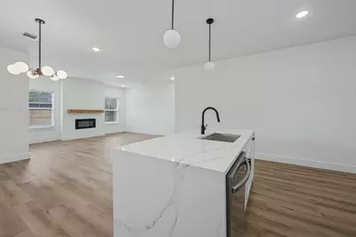 1340 Elmwood Avenue, Fort Worth, TX 76104 - Photo 9