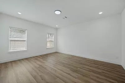 1340 Elmwood Avenue, Fort Worth, TX 76104 - Photo 17