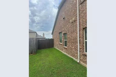 8404 Sioux Trail, Aubrey, TX 76227 - Photo 5
