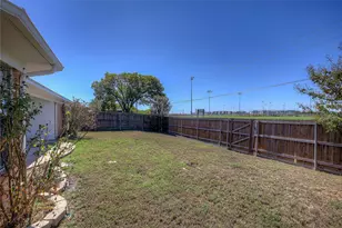 6910 Sayle St, Greenville, TX 75402 - Photo 27