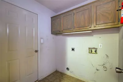 6910 Sayle Street, Greenville, TX 75402 - Photo 21