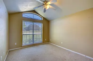 6910 Sayle St, Greenville, TX 75402 - Photo 13