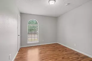 8237 Lara Ln, Watauga, TX 76148 - Photo 7