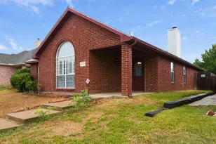1412 Toplea Dr, Euless, TX 76040 - Photo 3