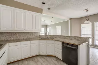 9017 Rodeo Drive, Irving, TX 75063 - Photo 17