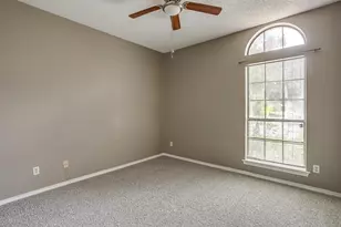 9017 Rodeo Dr, Irving, TX 75063 - Photo 27
