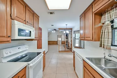 104 Hilltop Drive, Kennedale, TX 76060 - Photo 5