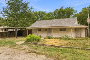 207 N Oneil St, Alvord, TX 76225 - Photo 1