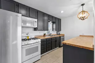 101 3rd St, Valley View, TX 76272 - Photo 5