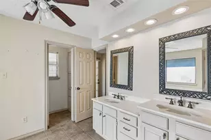 2924 Cambridgeshire Dr, Carrollton, TX 75007 - Photo 25