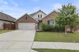 6152 Cobbetts Pond Ln, Fort Worth, TX 76179 - Photo 3