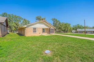 5211 Laurie Dr, Mineral Wells, TX 76067 - Photo 3