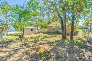5211 Laurie Dr, Mineral Wells, TX 76067 - Photo 23
