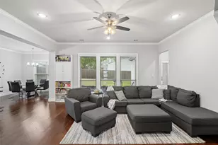 516 Woodland Dr, Azle, TX 76020 - Photo 3