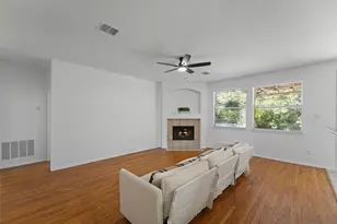 2337 Magnolia Dr, Little Elm, TX 75068 - Photo 5