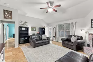200 Ellicott Dr, Roanoke, TX 76262 - Photo 17