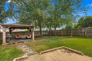 200 Ellicott Dr, Roanoke, TX 76262 - Photo 35
