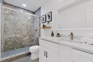 400 Casa Bello Ct, Irving, TX 75062 - Photo 11