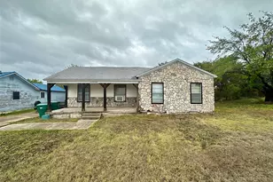 617 E 5th St, Ferris, TX 75125 - Photo 3