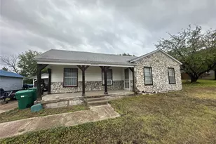 617 E 5th St, Ferris, TX 75125 - Photo 1