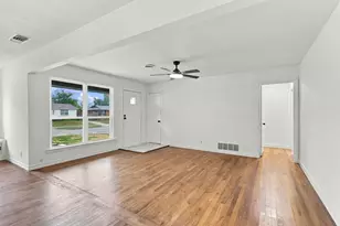 1112 Noble Ave, Carrollton, TX 75006 - Photo 7