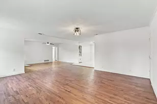 1112 Noble Ave, Carrollton, TX 75006 - Photo 11