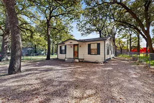 11424 Oakfield Dr, Balch Springs, TX 75180 - Photo 1