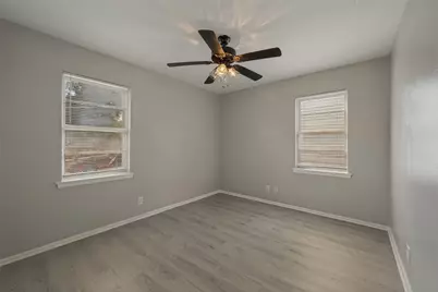 408 E Tucker Boulevard, Arlington, TX 76010 - Photo 3