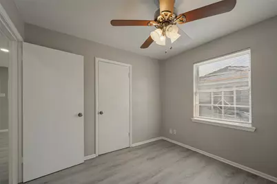 408 E Tucker Boulevard, Arlington, TX 76010 - Photo 17