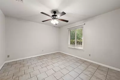 812 Regina Drive, Hewitt, TX 76643 - Photo 11