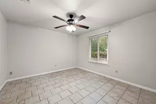 812 Regina Dr, Hewitt, TX 76643 - Photo 11