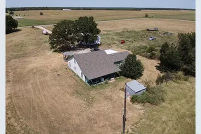 1635 Cr 33500, Sumner, TX 75486 - Photo 3