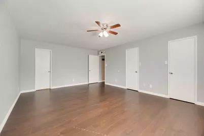2221 Marble Falls Drive, Carrollton, TX 75007 - Photo 9