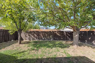 2221 Marble Falls Drive, Carrollton, TX 75007 - Photo 17