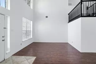2447 Ranchview Dr, Grand Prairie, TX 75052 - Photo 3