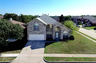 2447 Ranchview Dr, Grand Prairie, TX 75052 - Photo 25