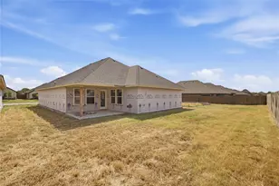 806 Moseley Ln, Greenville, TX 75402 - Photo 3