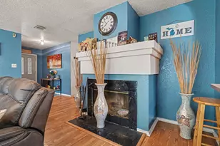 3136 Pine Valley Dr, Grand Prairie, TX 75052 - Photo 7