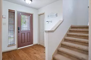 1211 Laguna Pl, Carrollton, TX 75006 - Photo 3