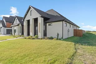 2012 Nichole Blvd, Pottsboro, TX 75076 - Photo 3