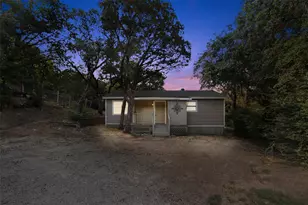 1811 Hidden Valley Rd, Granbury, TX 76049 - Photo 1